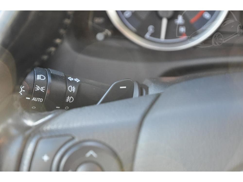 2015 Toyota Auris - 20