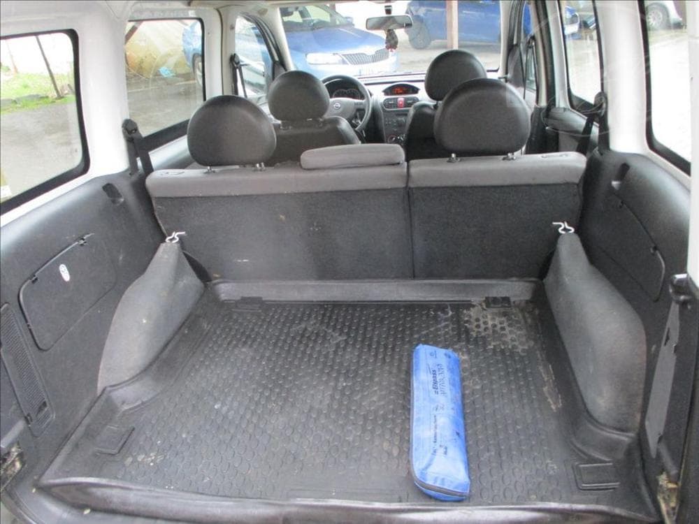 2010 Opel COMBO - 13
