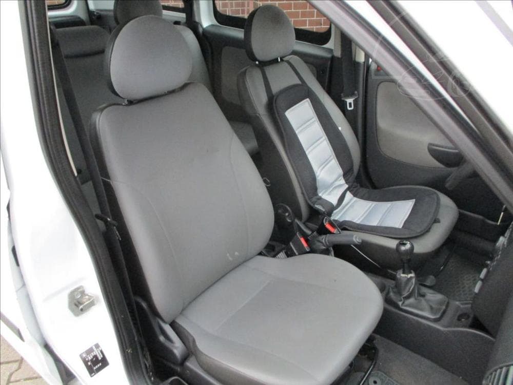 2010 Opel COMBO - 16