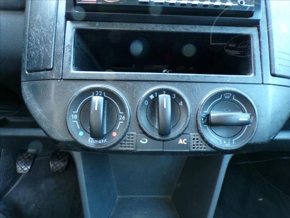 2002 Volkswagen POLO - 10