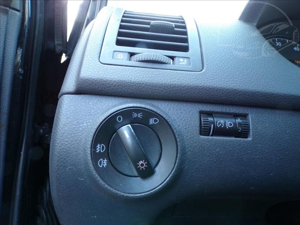 2002 Volkswagen POLO - 12