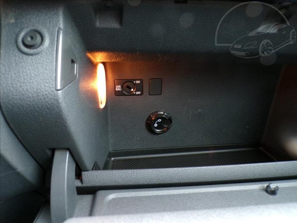 2012 Volkswagen Caddy - 13