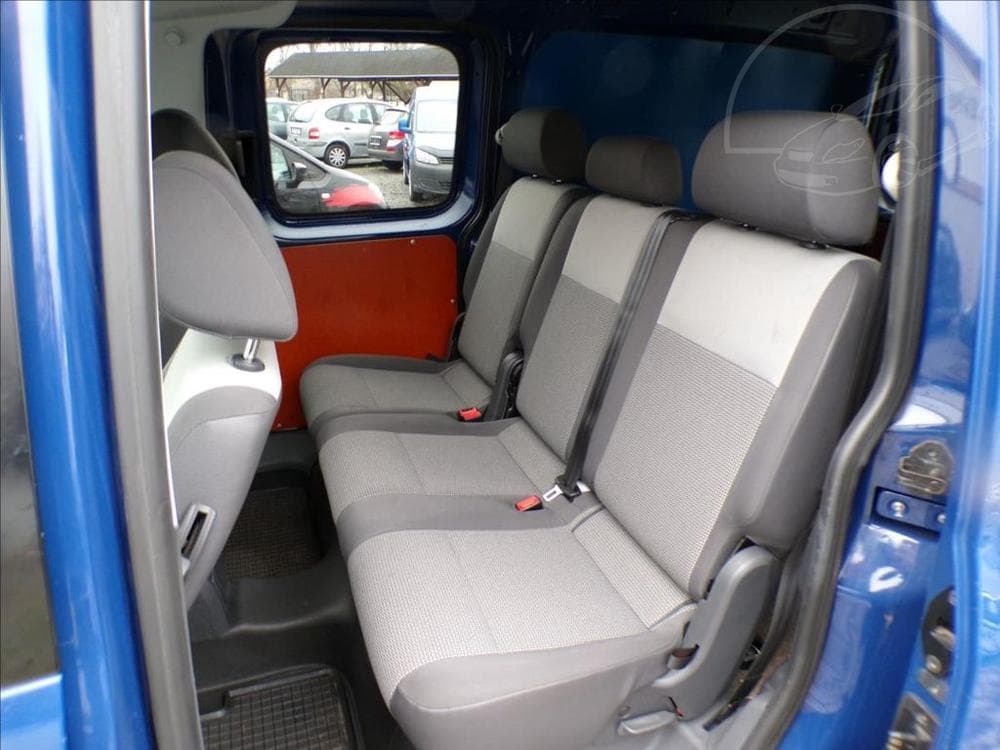 2012 Volkswagen Caddy - 15