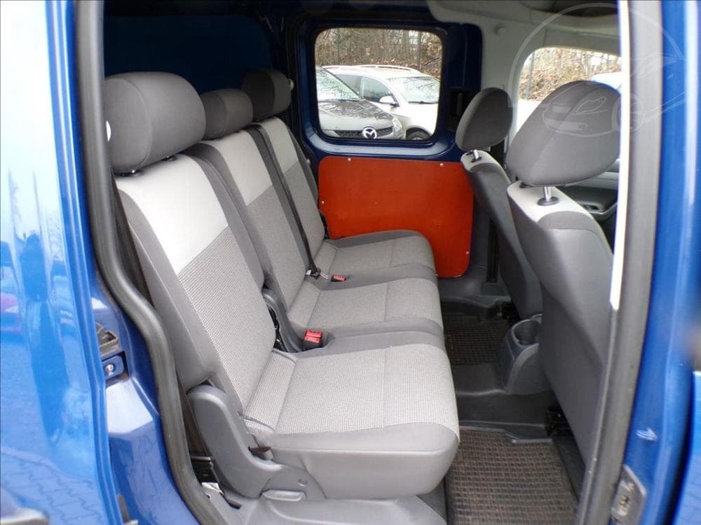 2012 Volkswagen Caddy - 17