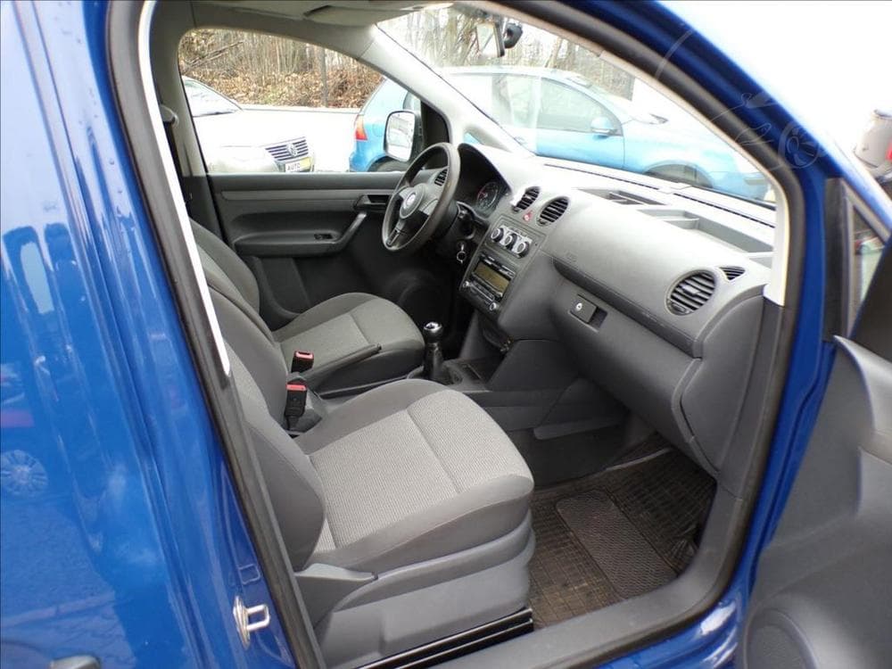 2012 Volkswagen Caddy - 18