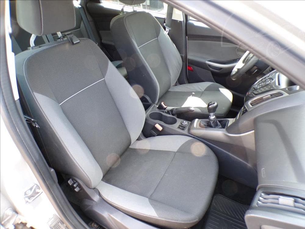 2012 Ford FOCUS - 16