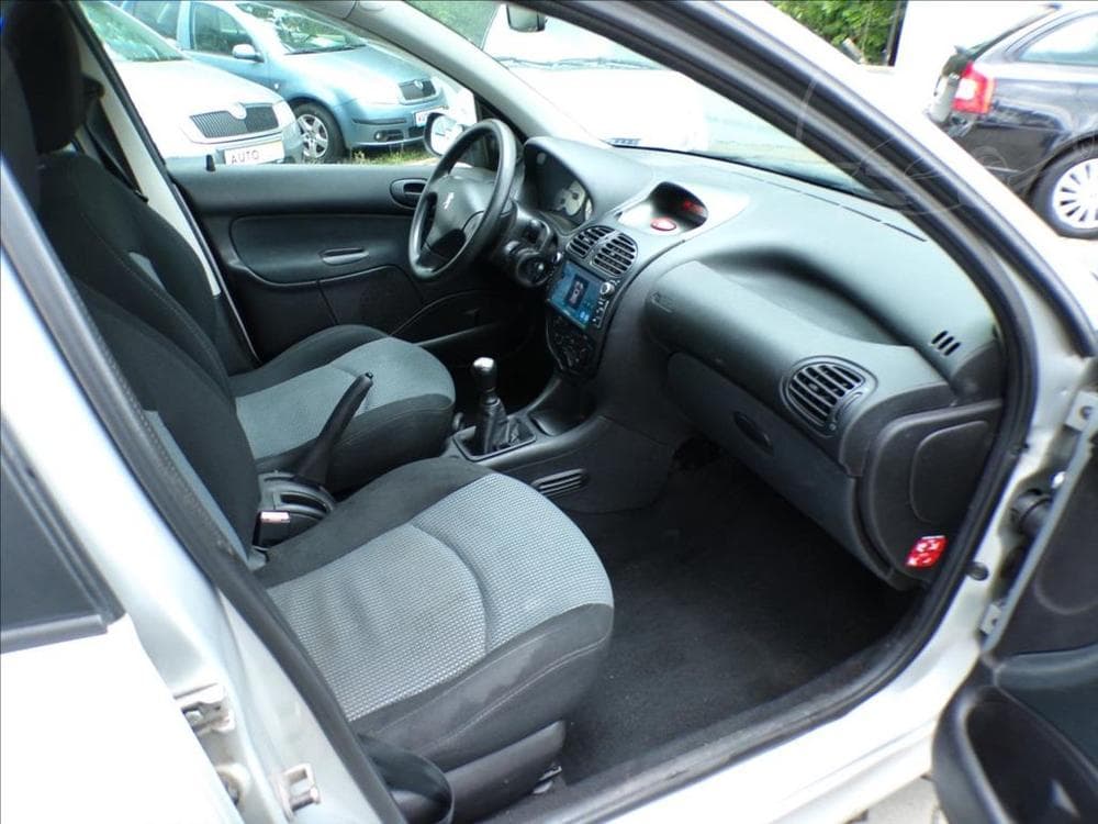 2005 Peugeot 206 - 15