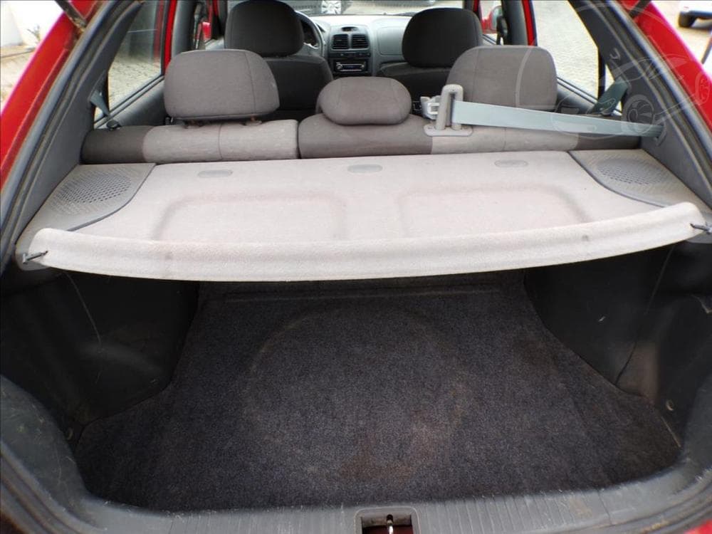 2005 Hyundai ACCENT - 37