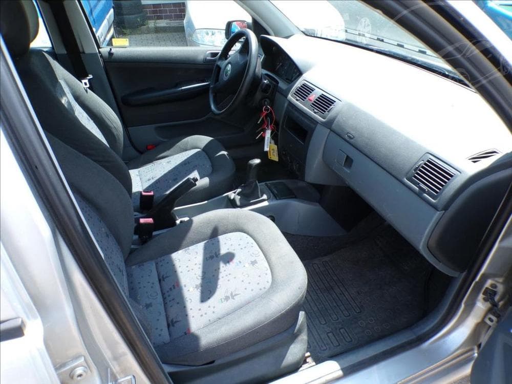 2004 Škoda FABIA - 12