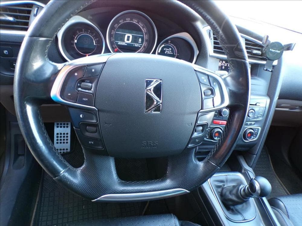2013 Citroen DS4 - 12