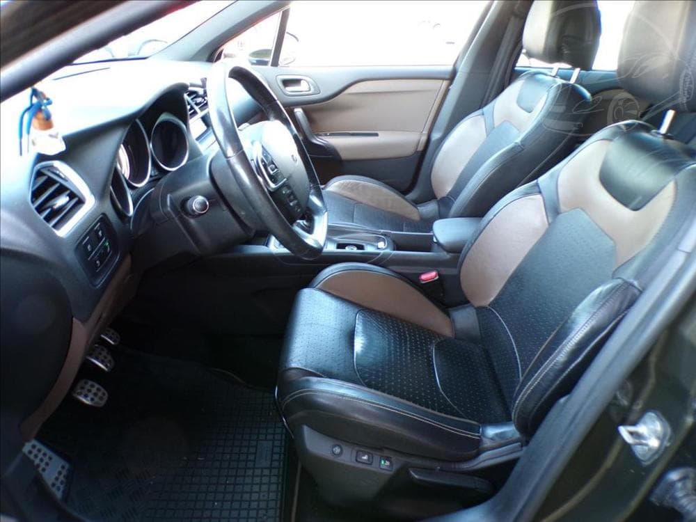 2013 Citroen DS4 - 14