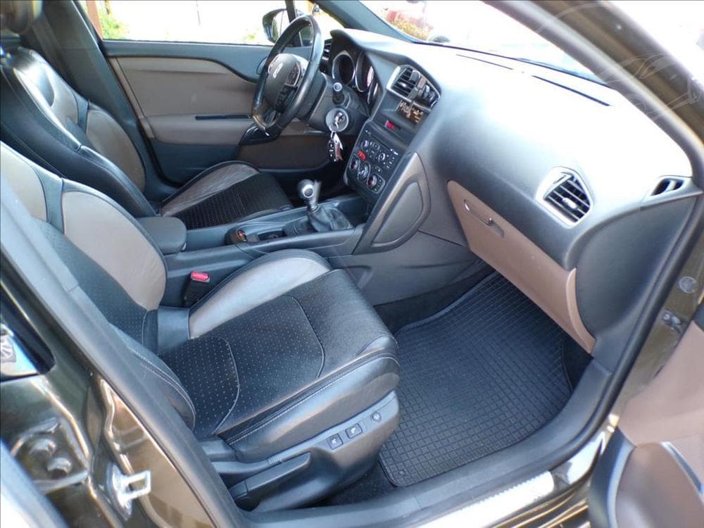 2013 Citroen DS4 - 18