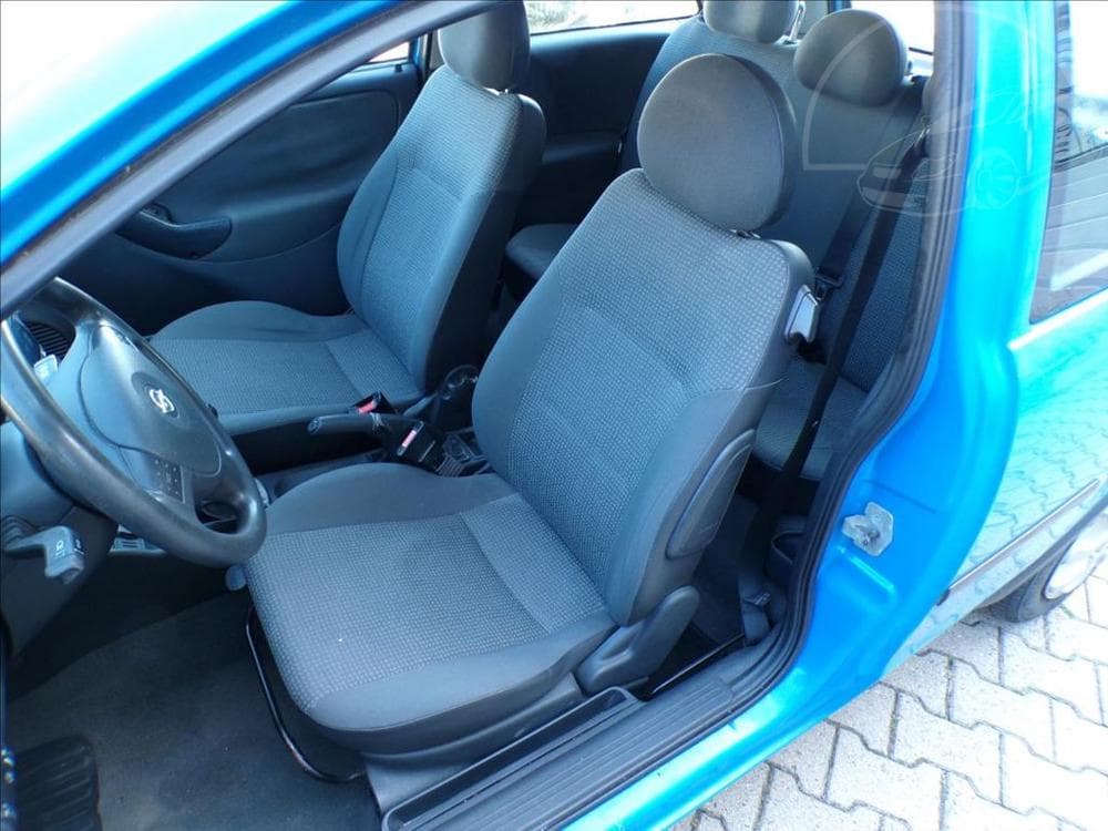 2002 Opel CORSA - 13