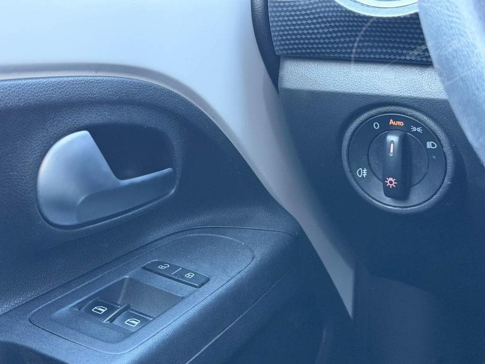 2022 Volkswagen UP! - 9