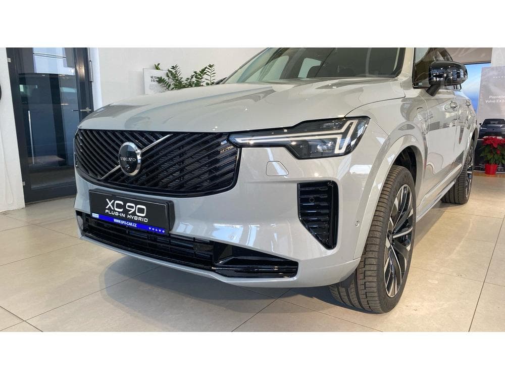 2026 Volvo XC90 - 13