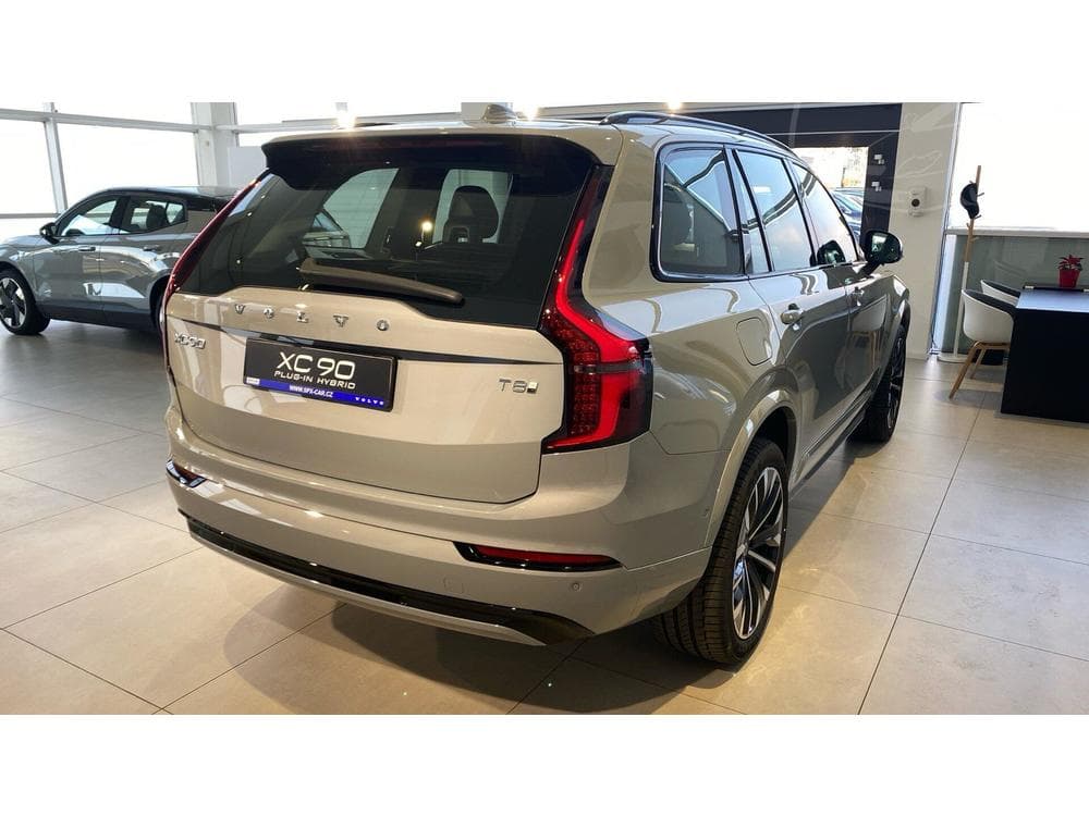 2026 Volvo XC90 - 15