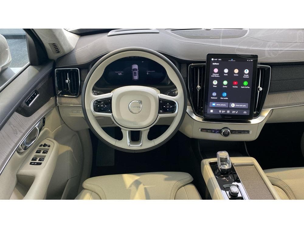 2025 Volvo XC90 - 25