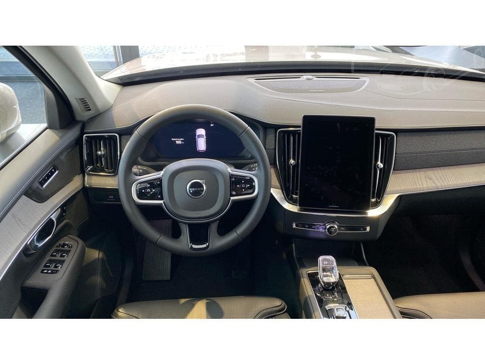 2026 Volvo XC90 - 17