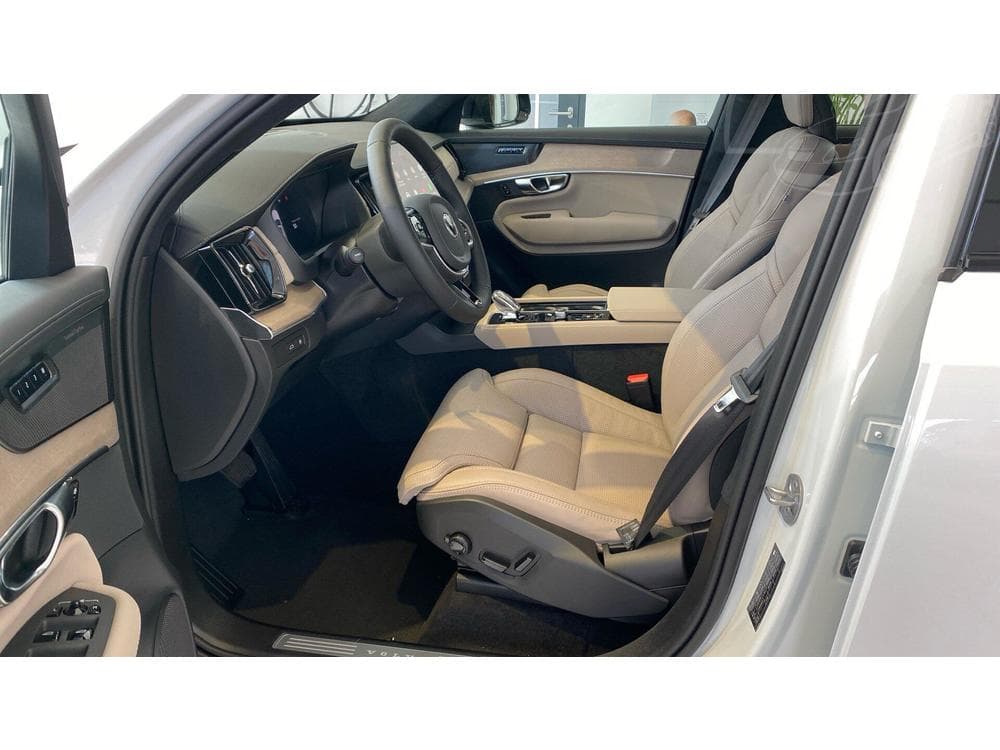 2026 Volvo XC90 - 17