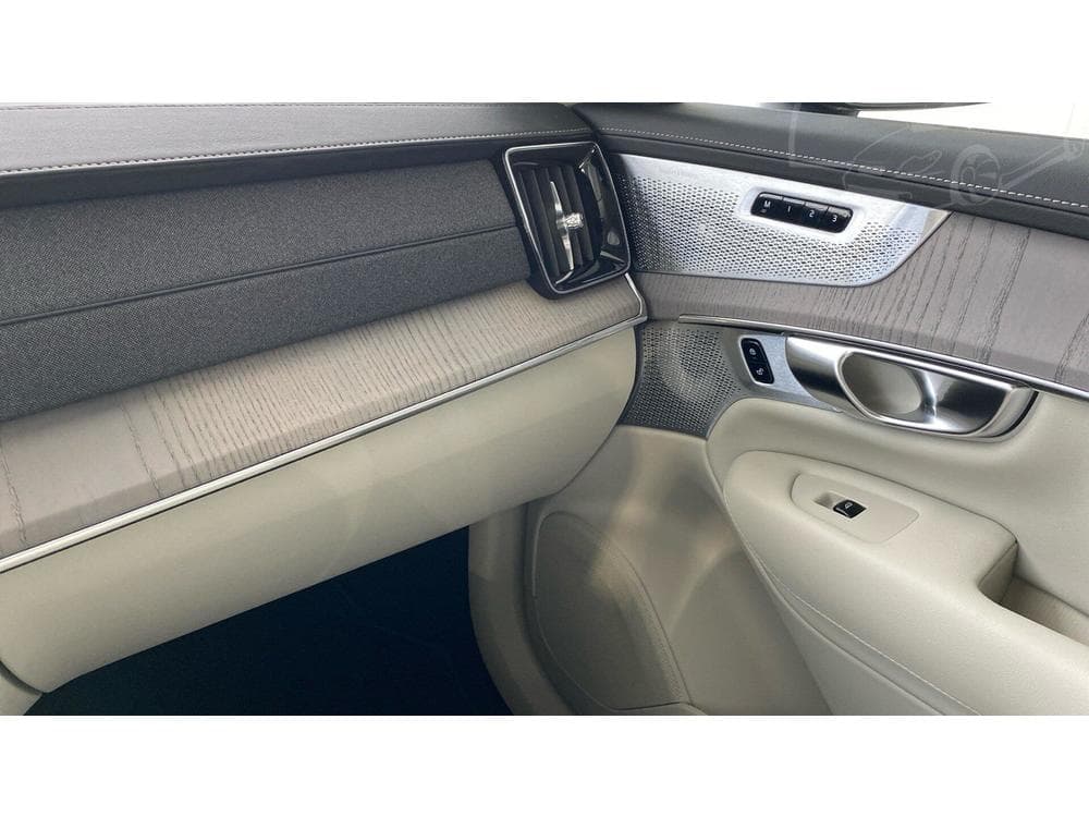 2026 Volvo XC90 - 17