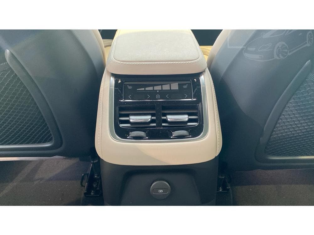 2026 Volvo XC90 - 37