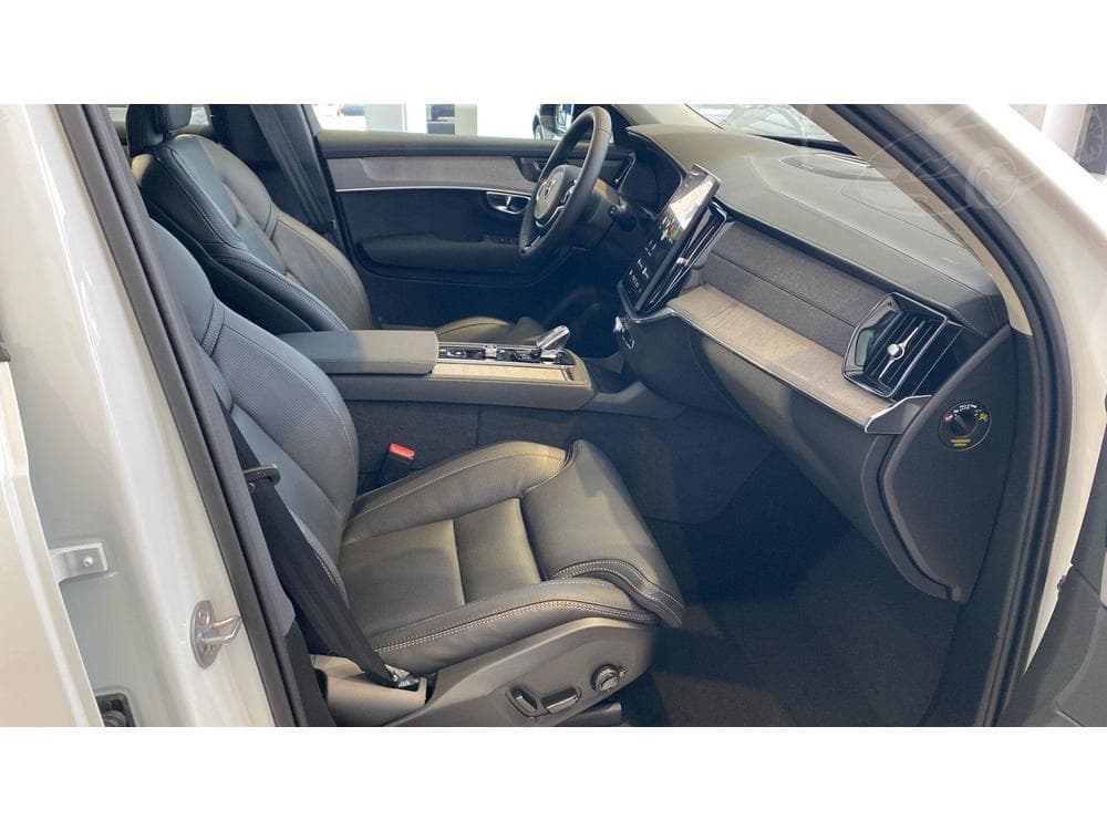 2026 Volvo XC90 - 25