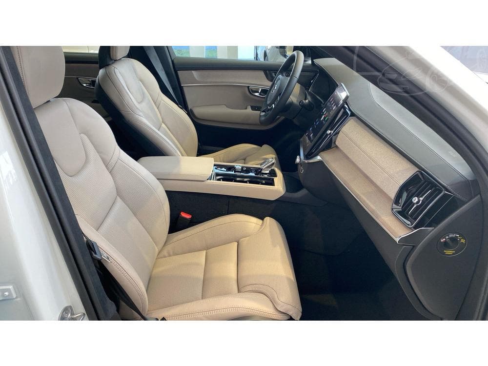 2026 Volvo XC90 - 27
