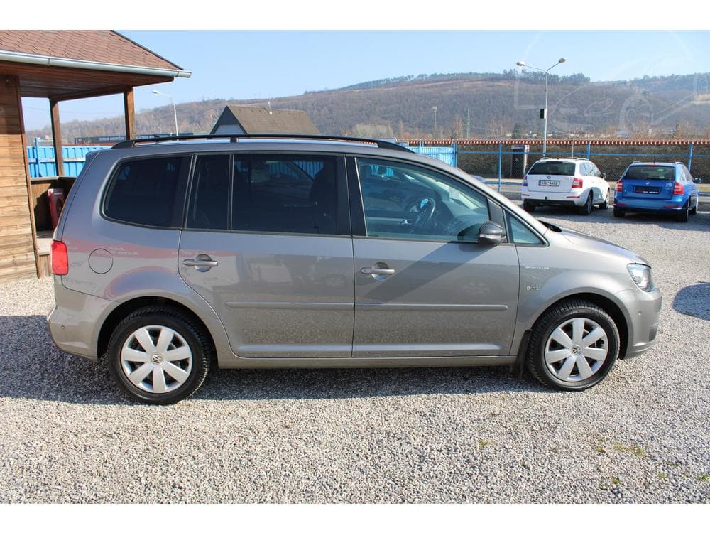 2011 Volkswagen Touran - 5