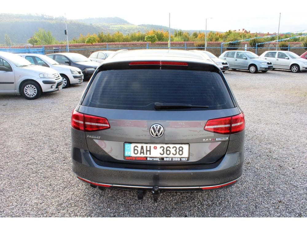 2017 Volkswagen Passat - 6