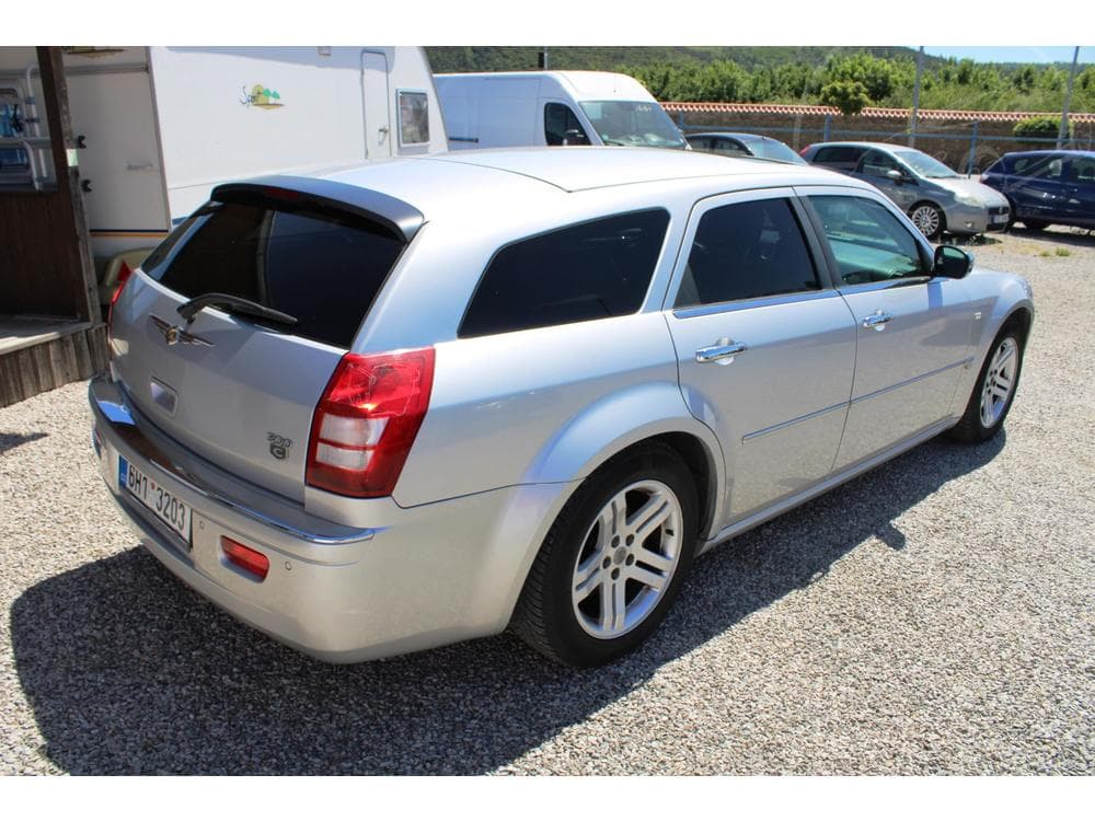 2005 Chrysler 300C - 7