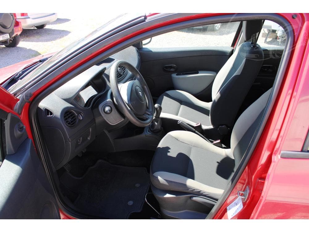 2011 Renault CLIO - 9
