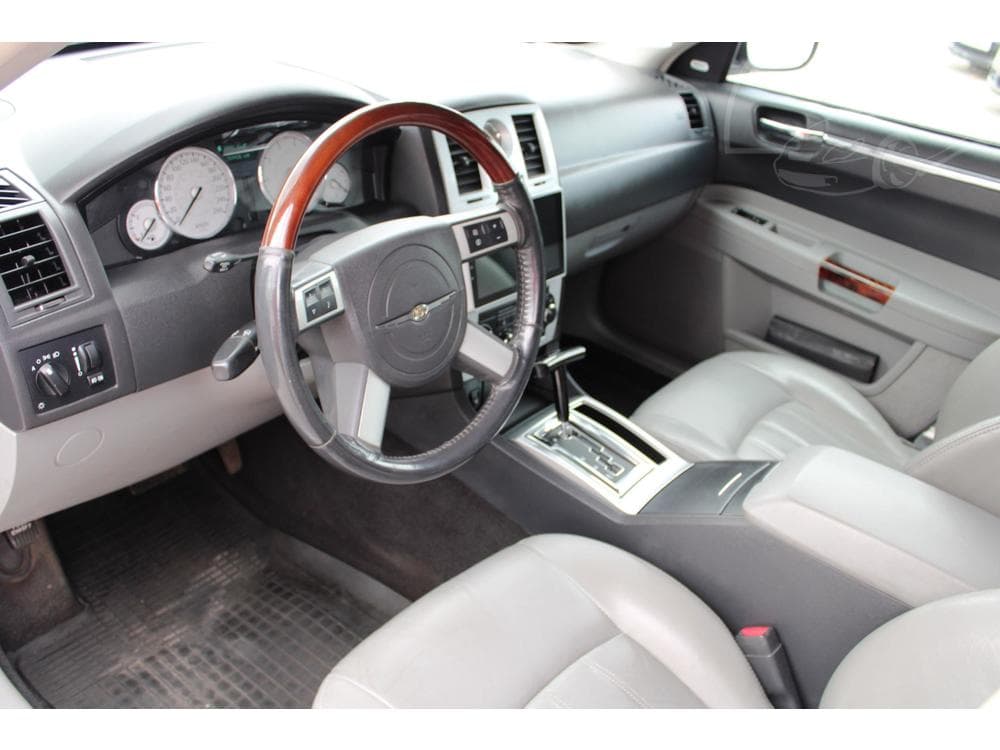 2007 Chrysler 300C - 17