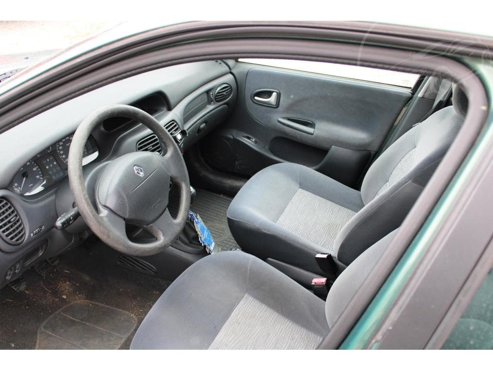 2003 Renault MEGANE - 9