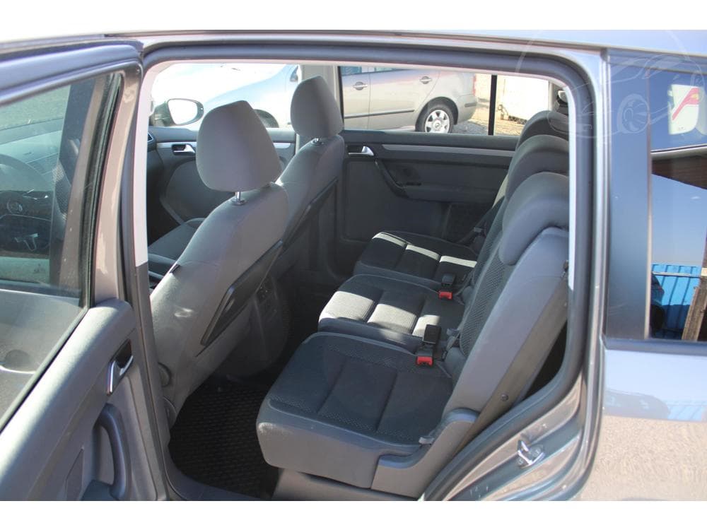 2011 Volkswagen Touran - 10