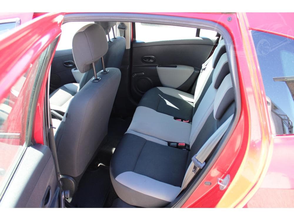 2011 Renault CLIO - 10