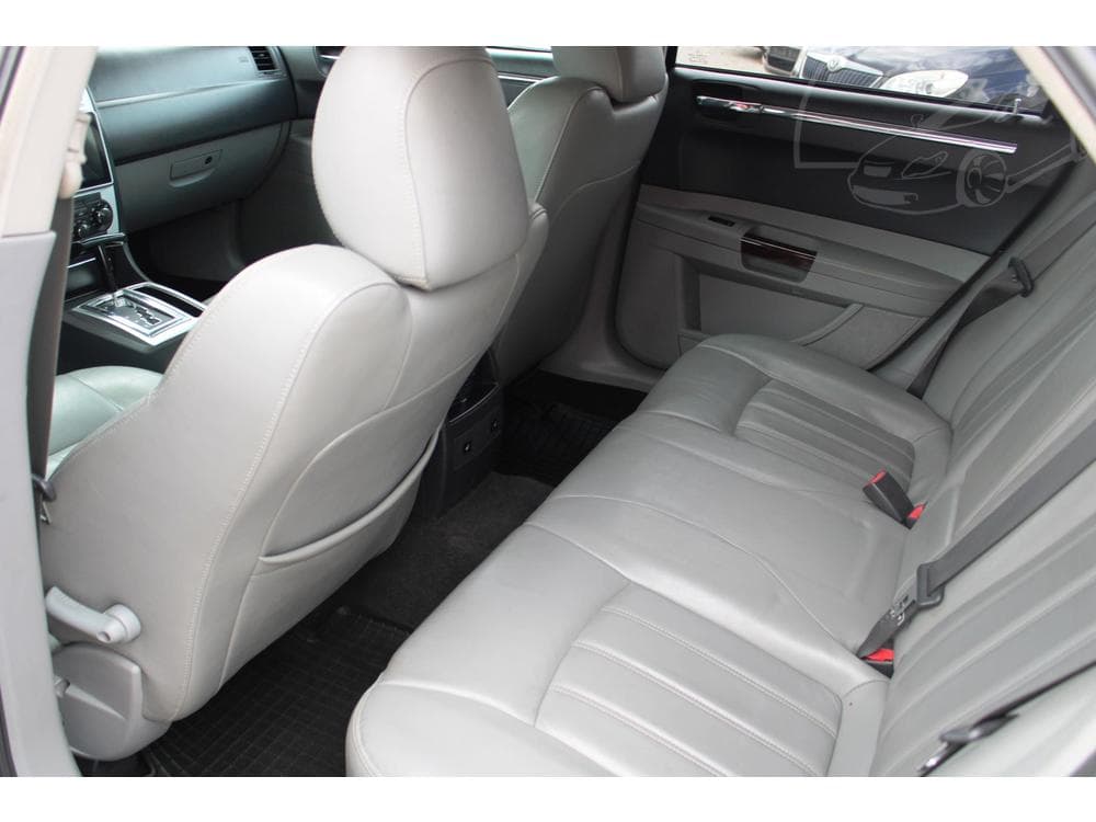 2007 Chrysler 300C - 19