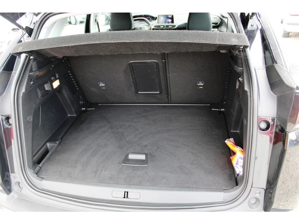 2018 Peugeot 3008 - 11