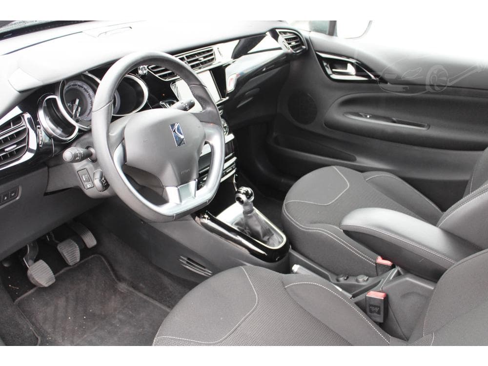 2016 Citroen DS3 - 11