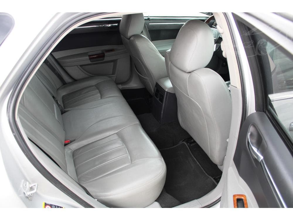 2007 Chrysler 300C - 23