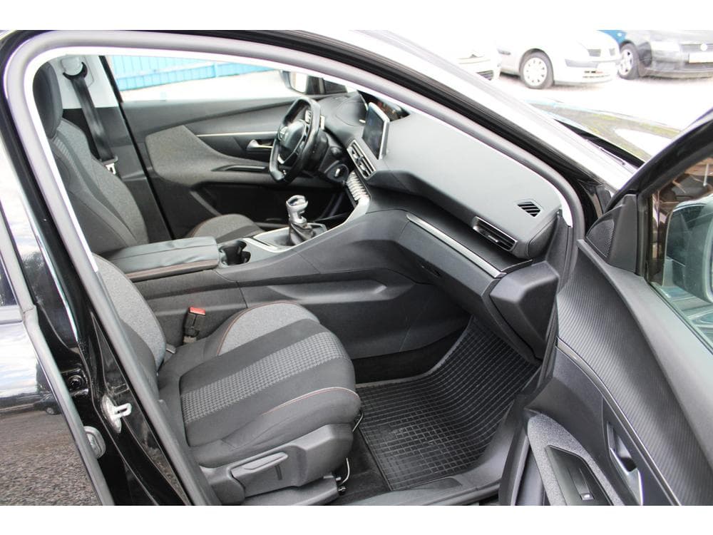 2018 Peugeot 3008 - 13