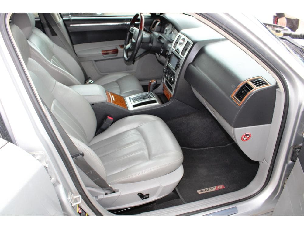 2007 Chrysler 300C - 25