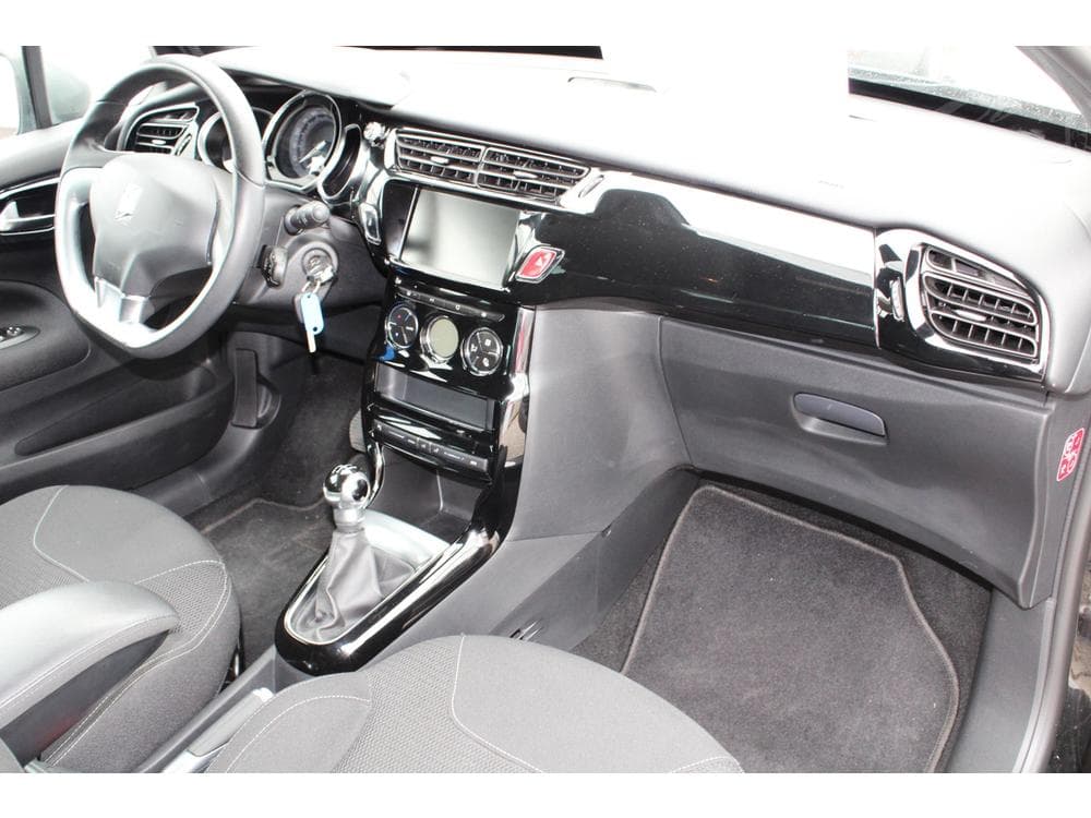 2016 Citroen DS3 - 13