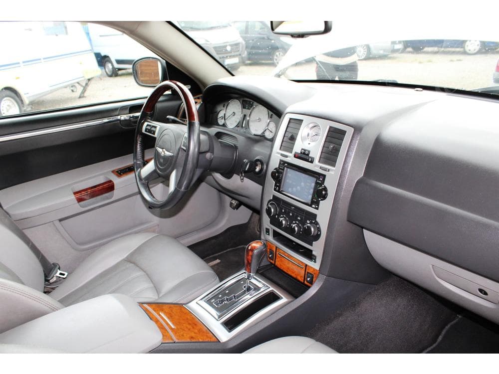 2007 Chrysler 300C - 27