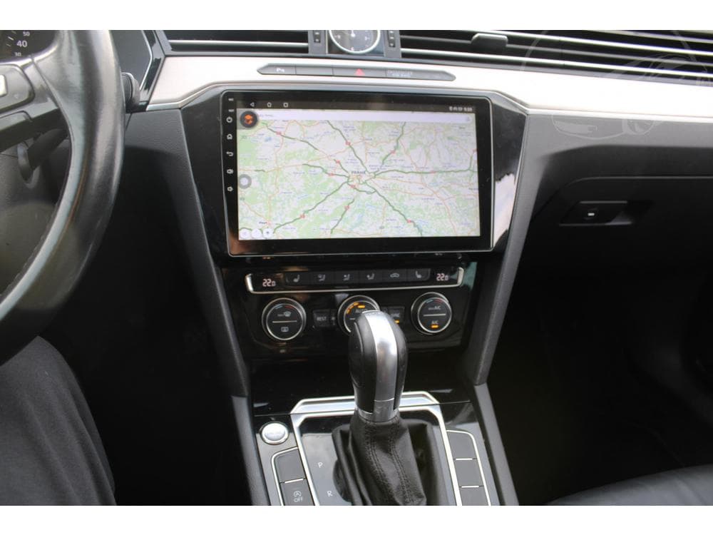 2017 Volkswagen Passat - 15