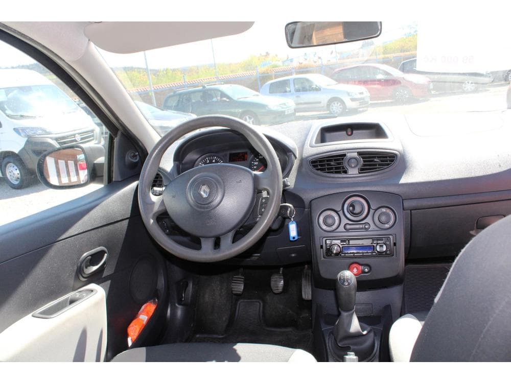 2011 Renault CLIO - 15