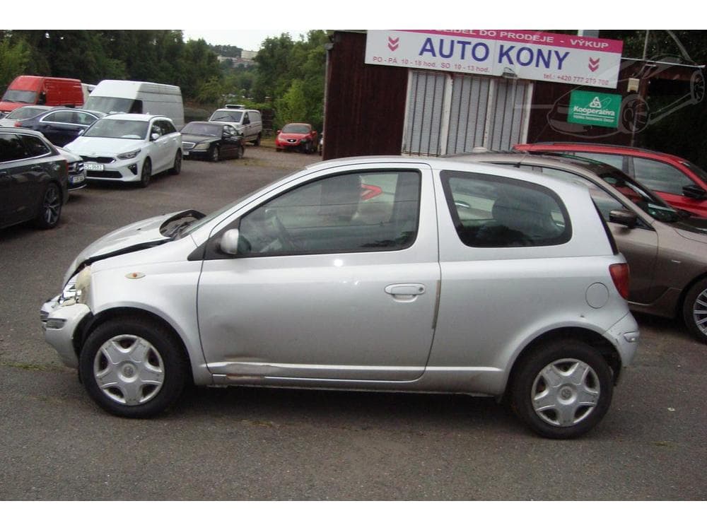 2005 Toyota YARIS - 3