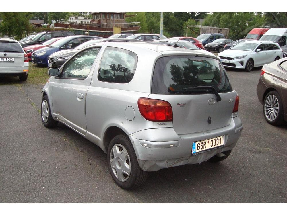 2005 Toyota YARIS - 4