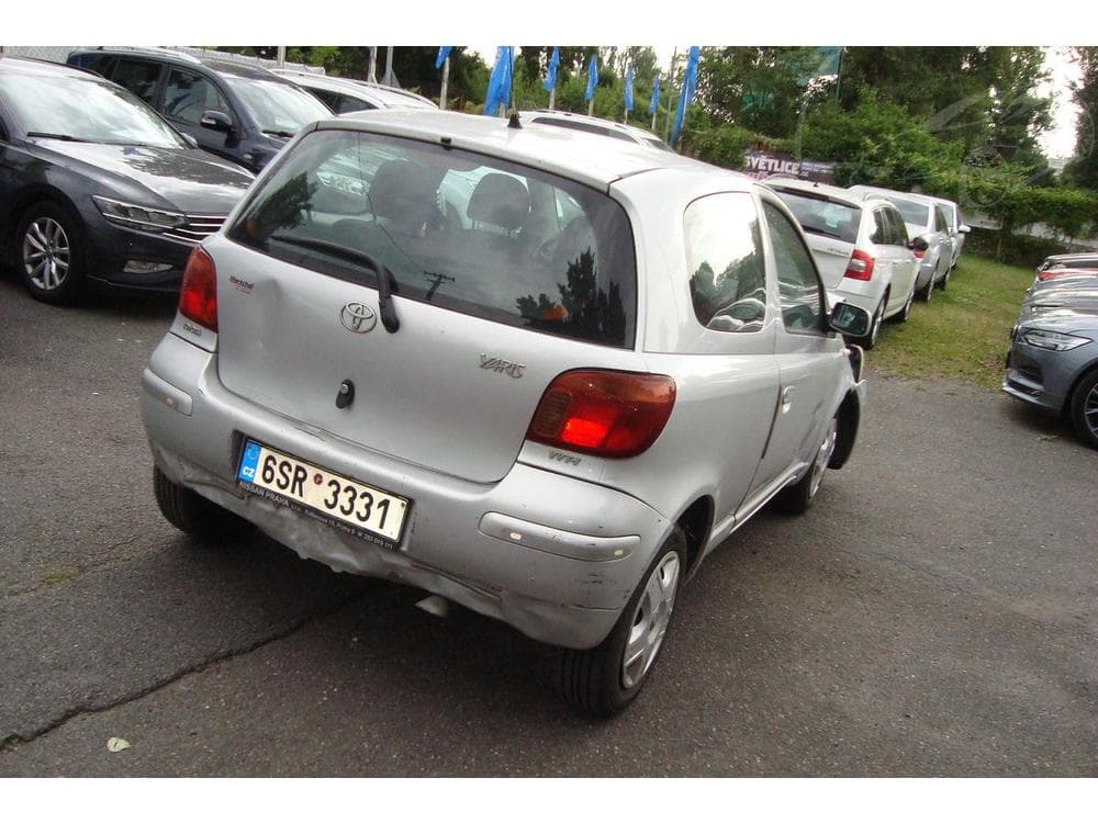 2005 Toyota YARIS - 6