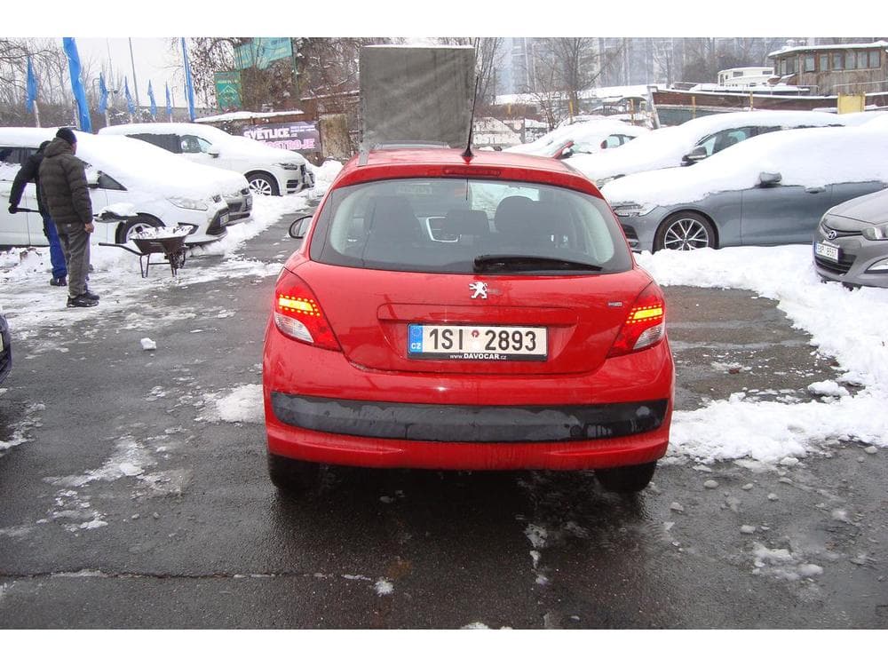 2010 Peugeot 207 - 6