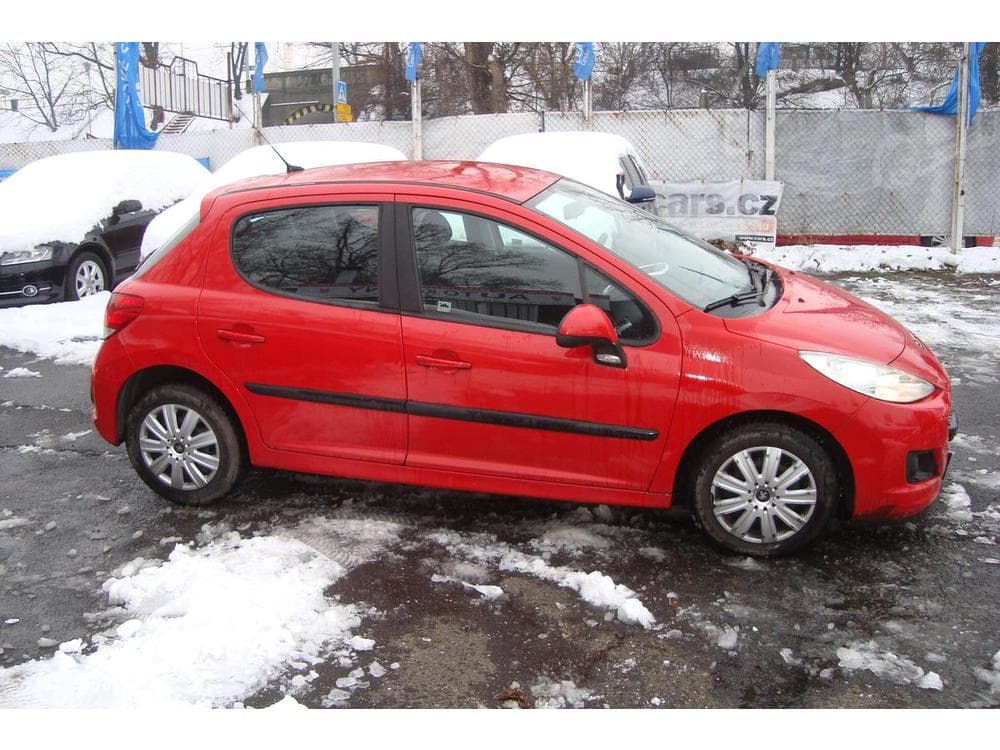 2010 Peugeot 207 - 8